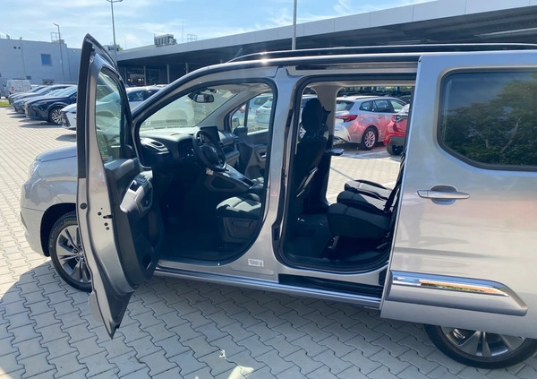 Toyota Proace City Verso cena 162900 przebieg: 15, rok produkcji 2023 z Poznań małe 191